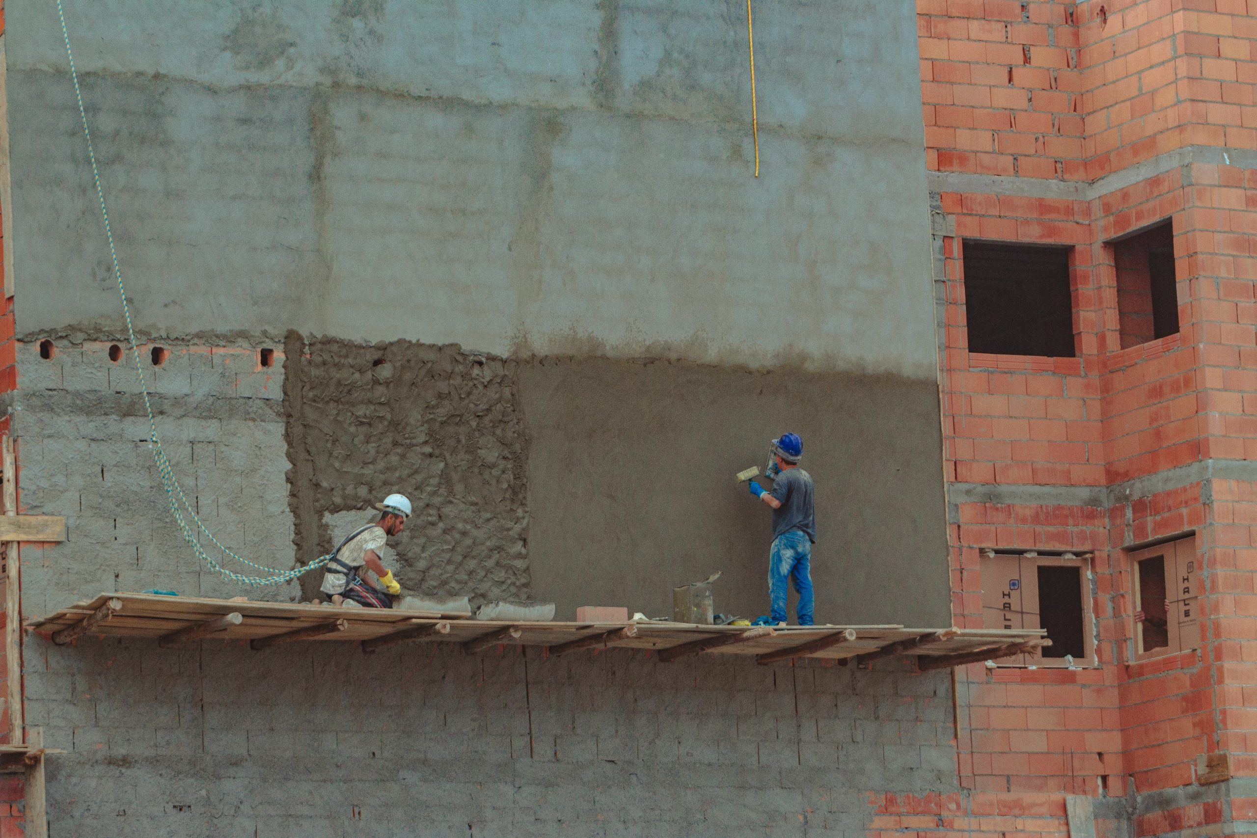 Microesferas en Construcción: Hormigón de bajo peso, vigas de hormigón, cemento para aislamientos, baldosas para techos y tejados  - Sercalia